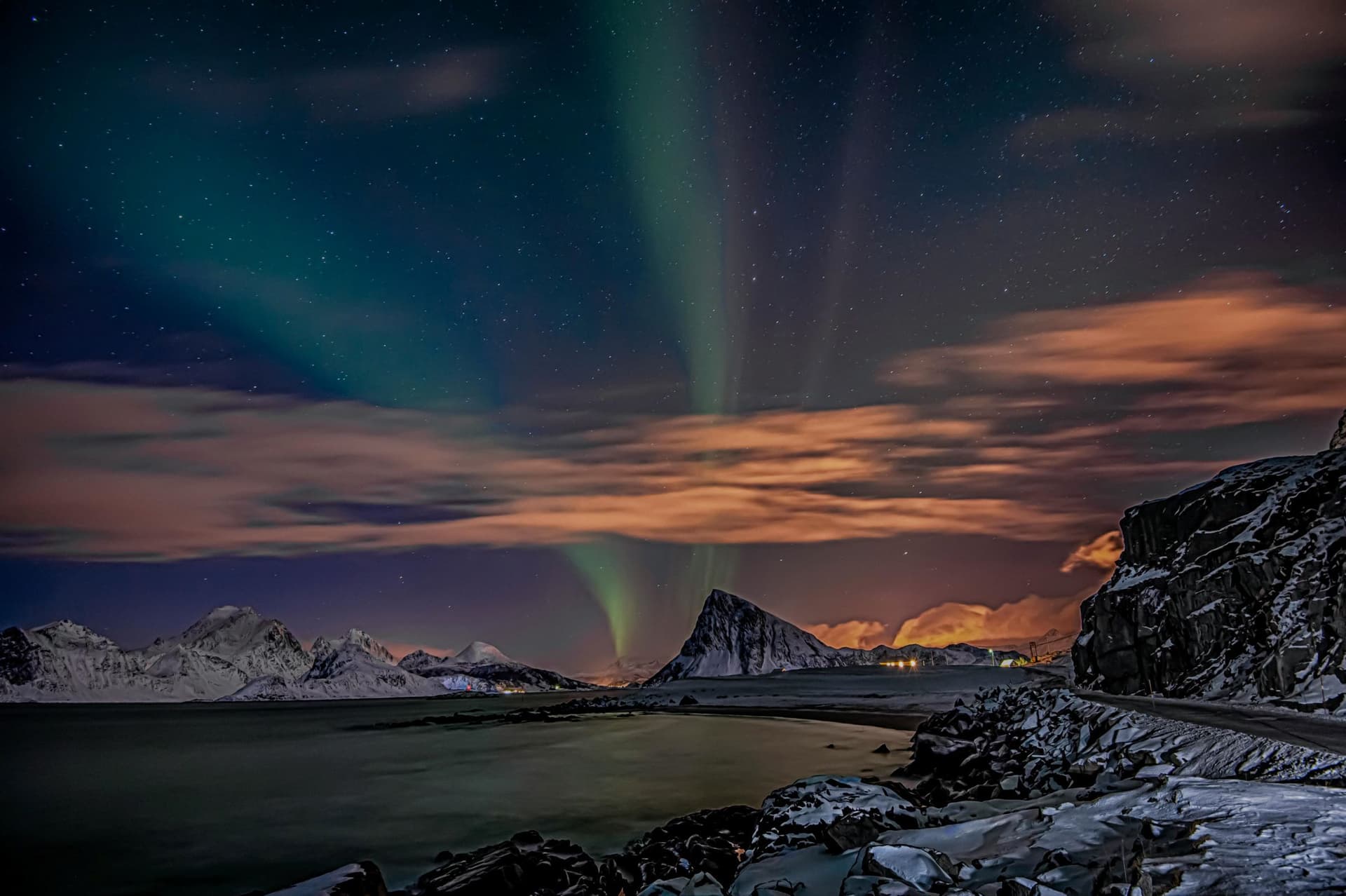 Chasing the Northern Lights with AI Travel