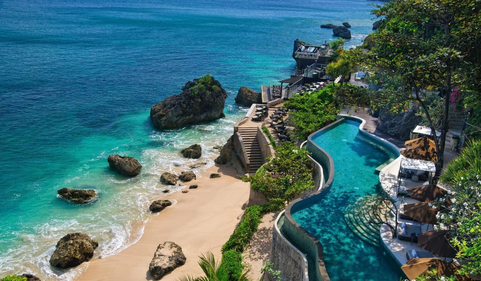 Effortless Flight and Accommodation Booking