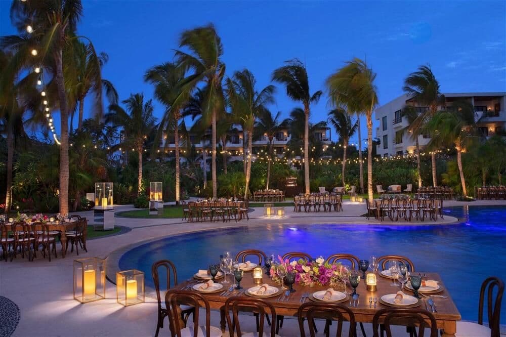 Savor World‑class Dining At On‑site Restaurants