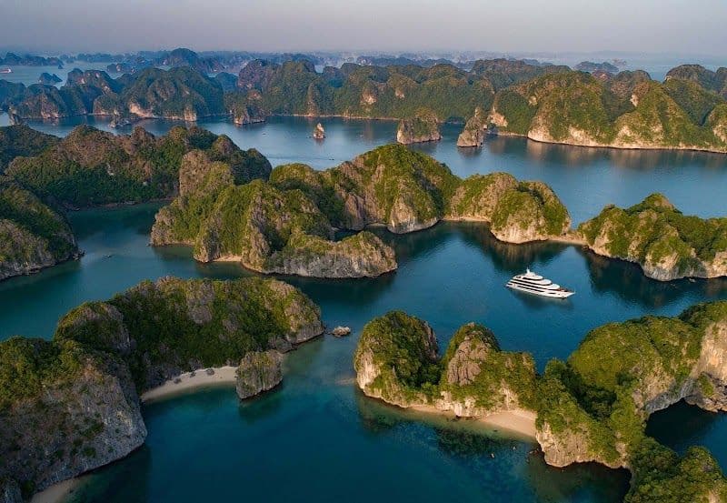 Ha Long Travel Guide - Best time to visit - Booked ai