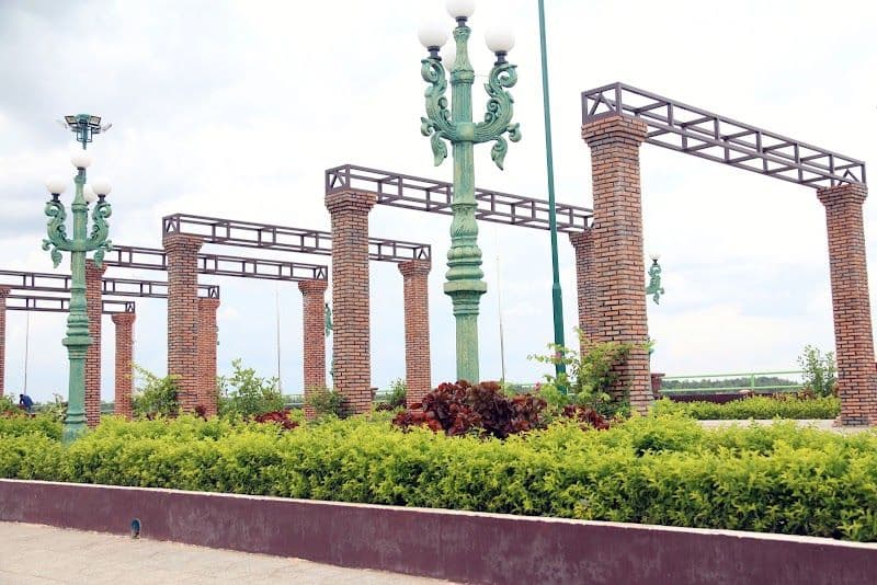 Holiday in Kampong Cham, Cambodia - Booked ai